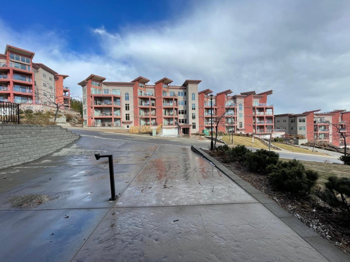 Stay In The Okanagan - Copper Sky, เวสต์ เคโลว์นา ภายนอก รูปภาพ